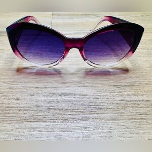 Purple Cat-Eye Gradient Sunglasses